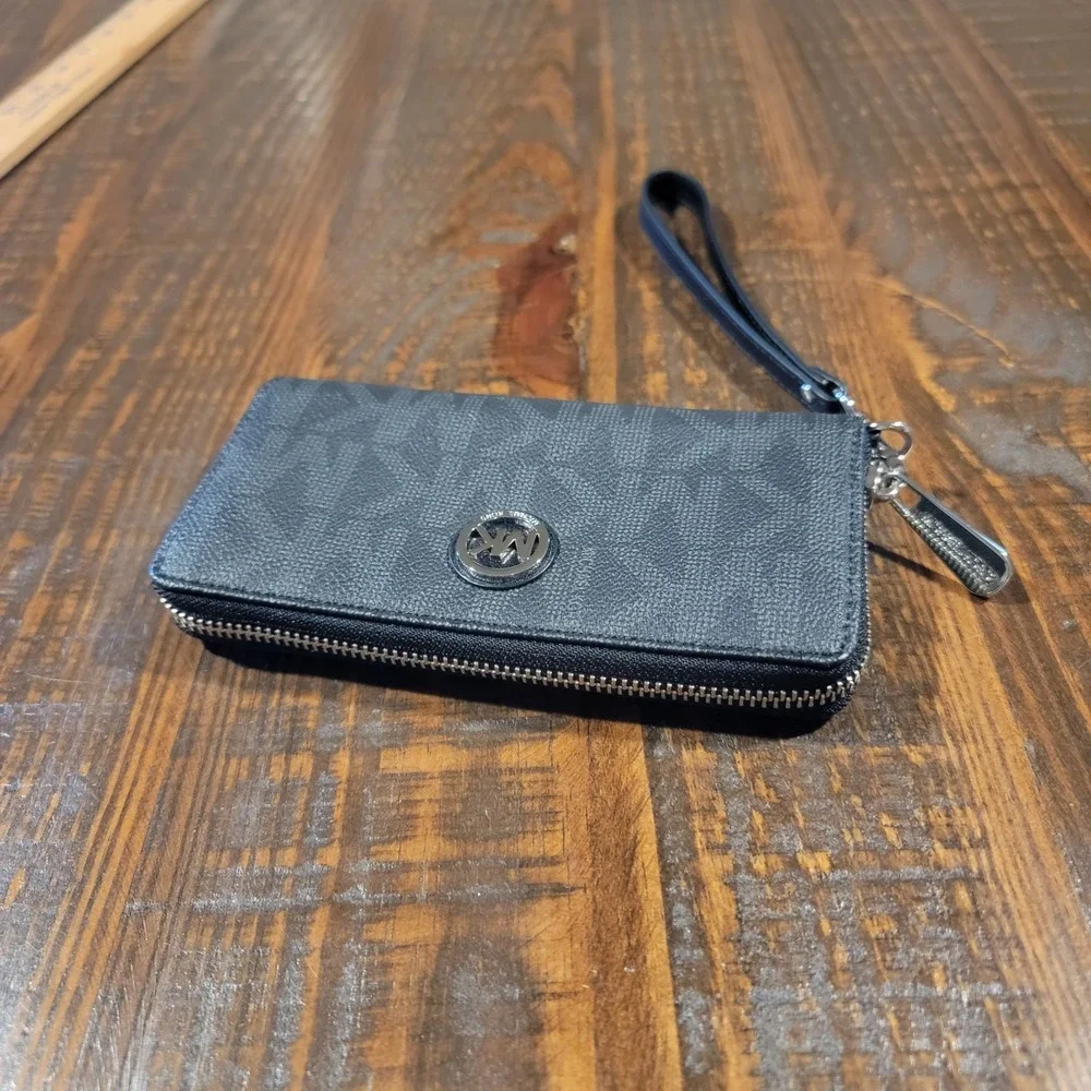 Michael Kors Black MK Logo Wallet Wristlet Excellent Condition